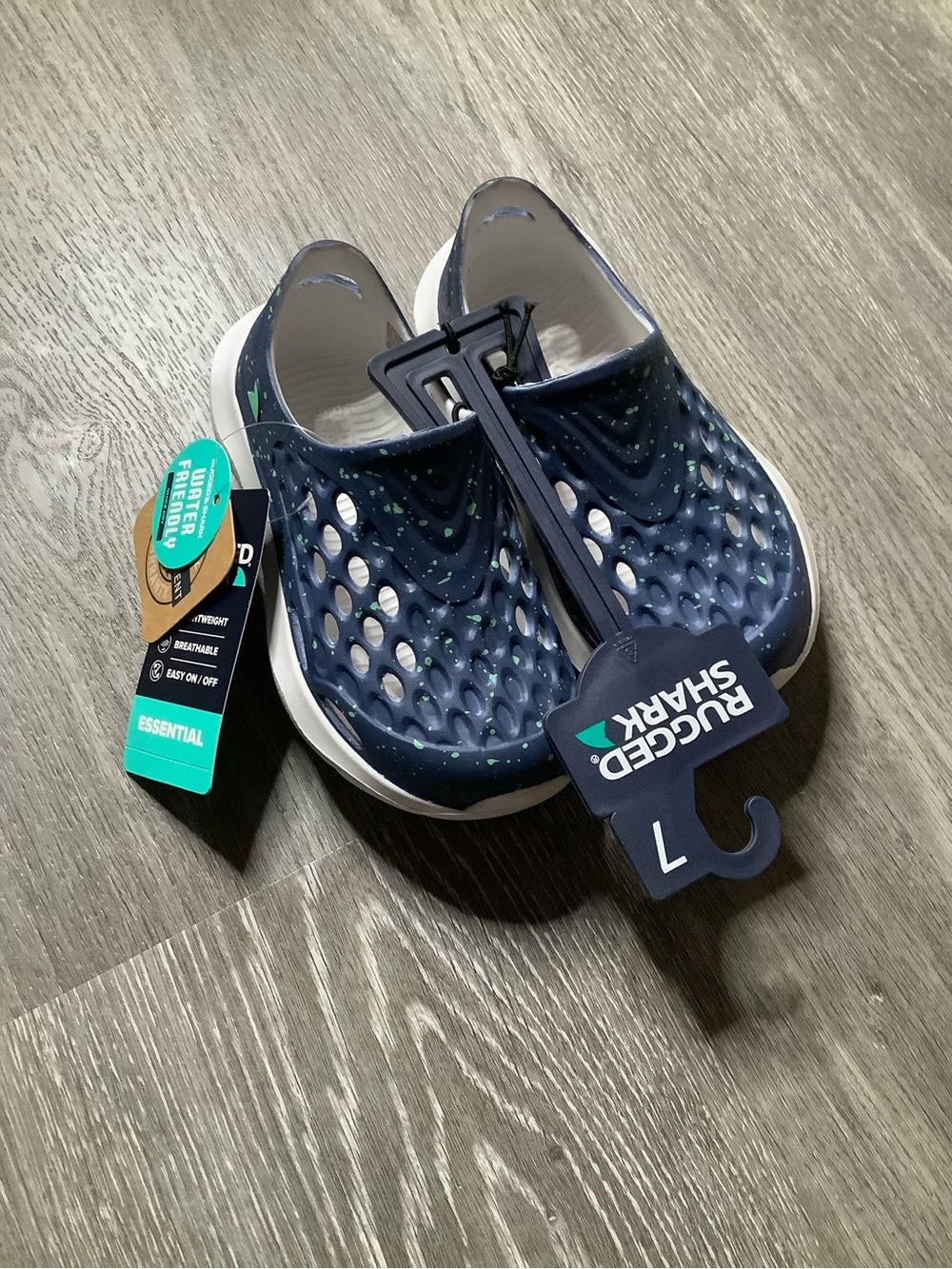 Rugged Shark Kids' Navy Splash-Pattern Slip-On Water Shoes